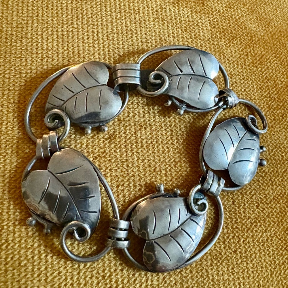 Elegant Silver Leaf Bracelet